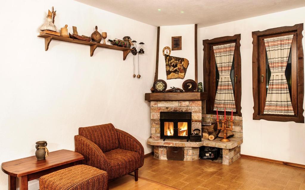 Hotel Pirinski Han - Old Adjev Han 산단스키 객실 사진
